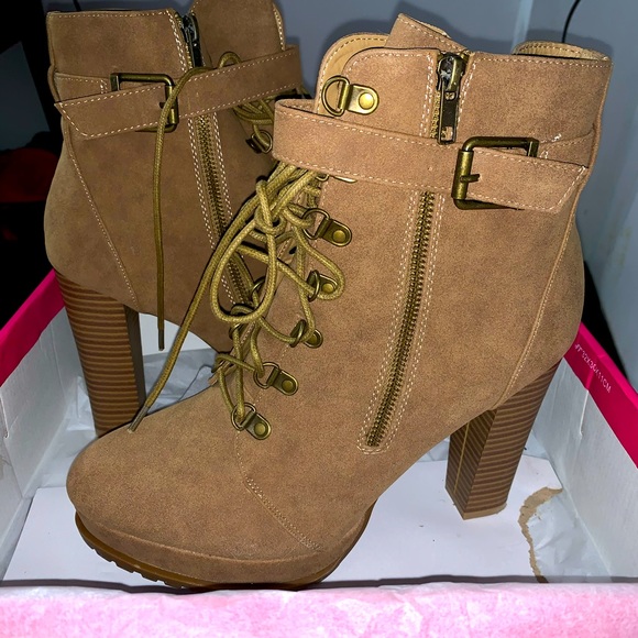 Brea Booties - Picture 3 of 3